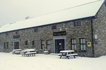 Lough Derg House & The Lake Cafe Nenagh Exterior photo